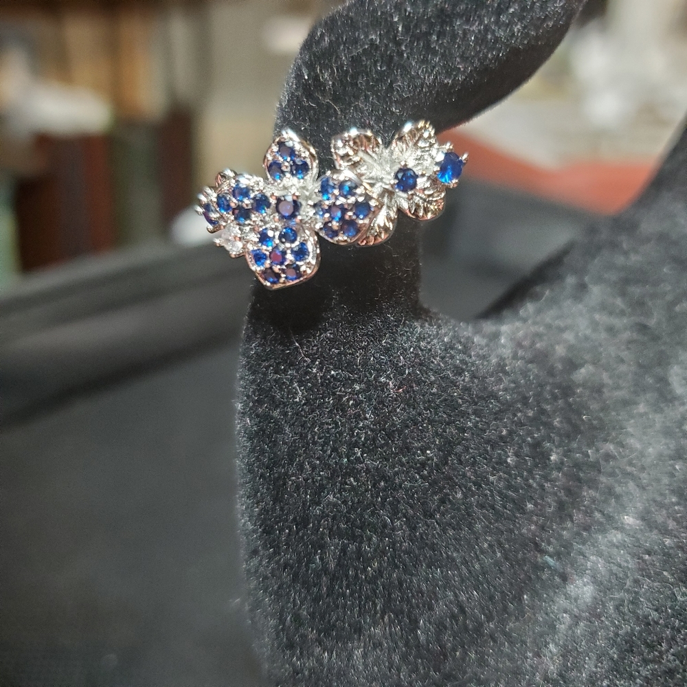 New sterling silver ring sz 6